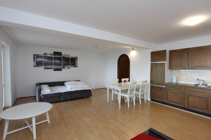 Room 14 of 35