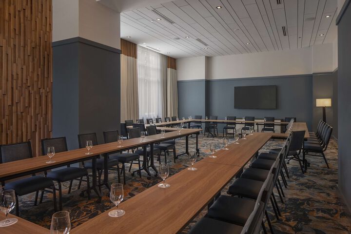 Meeting facility
