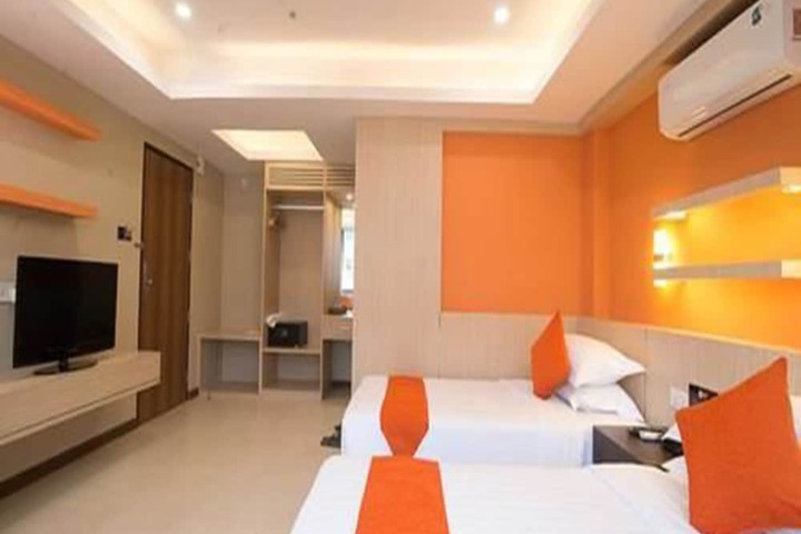 Room 6 of 31