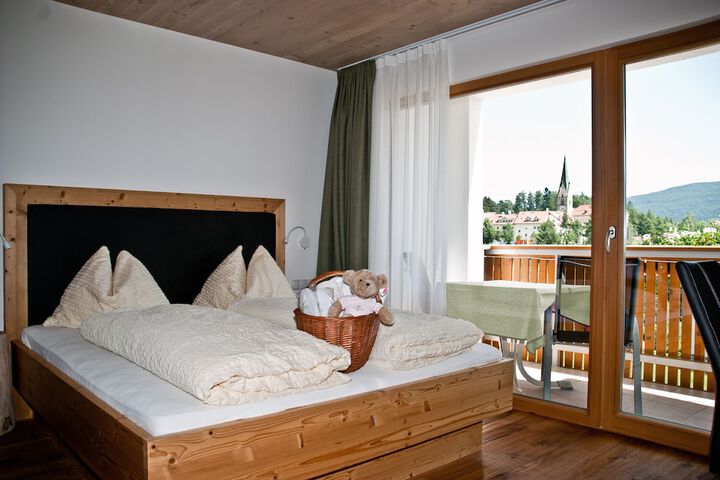 Room 4 of 23