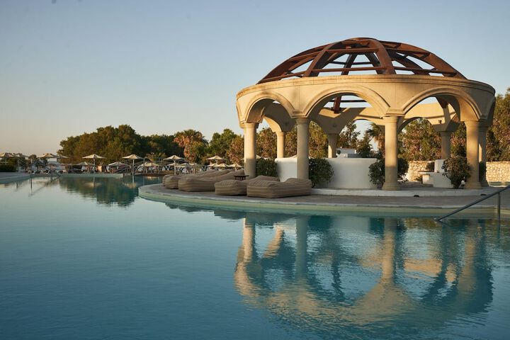 Pool 118 of 174