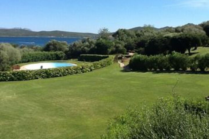Pool 14 of 26