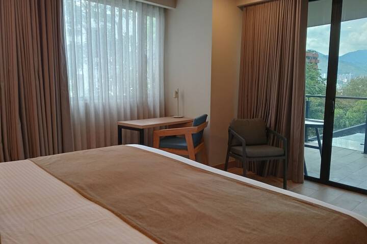 Room 38 of 123