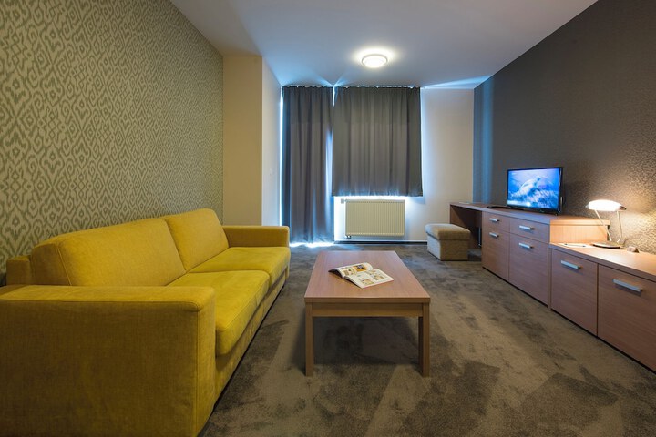 Room 11 of 126