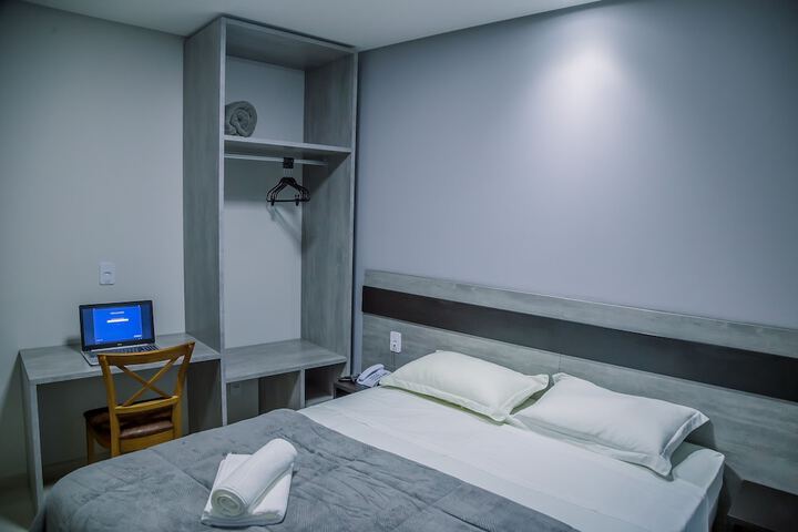 Room 11 of 35
