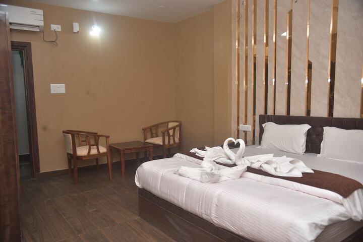 Room 12 of 31