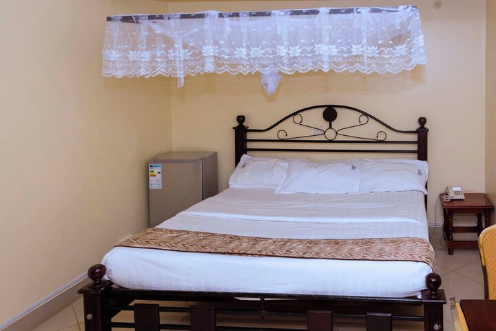 Room 17 of 35