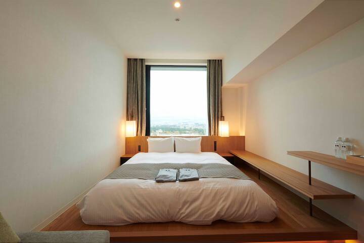 Room 13 of 78