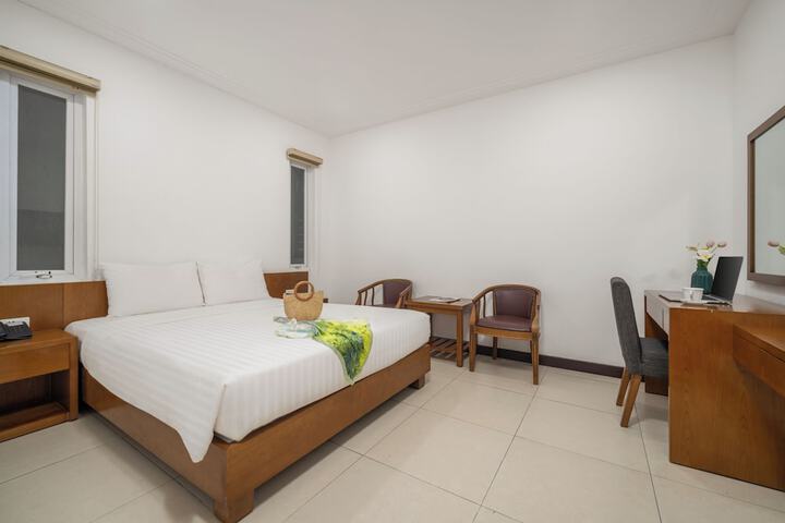 Room 14 of 77