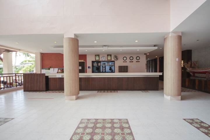 Hotel Interior 5 of 128