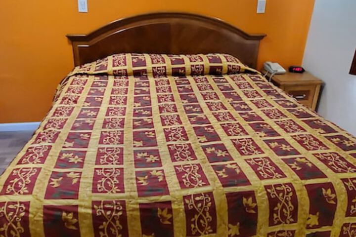 1 King Bed (38 of 65)