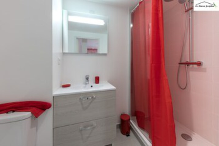 Room 13 of 90