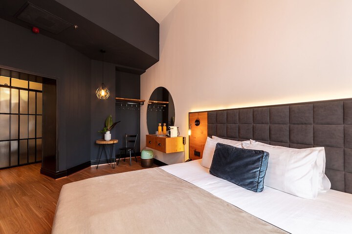 Room 44 of 112
