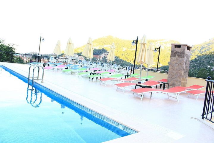 Hotel with Pool