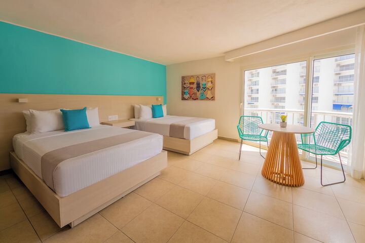Room 44 of 165