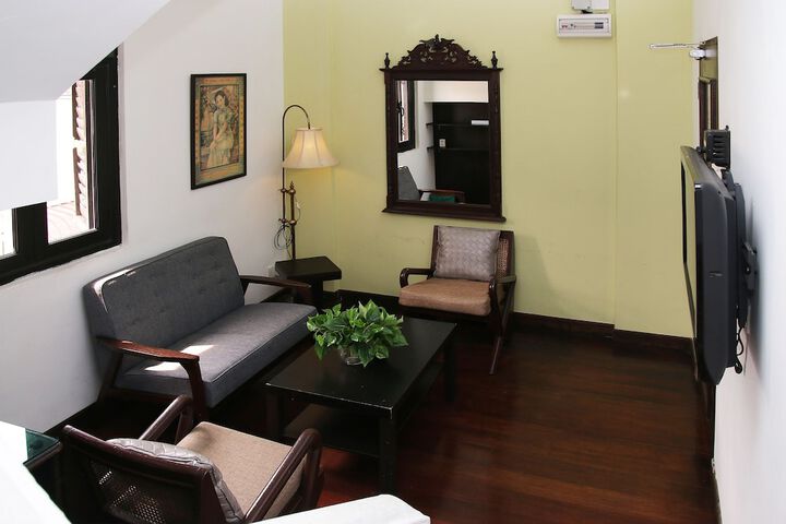Room 44 of 108
