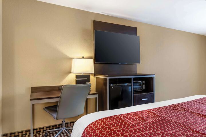 Room 11 of 29