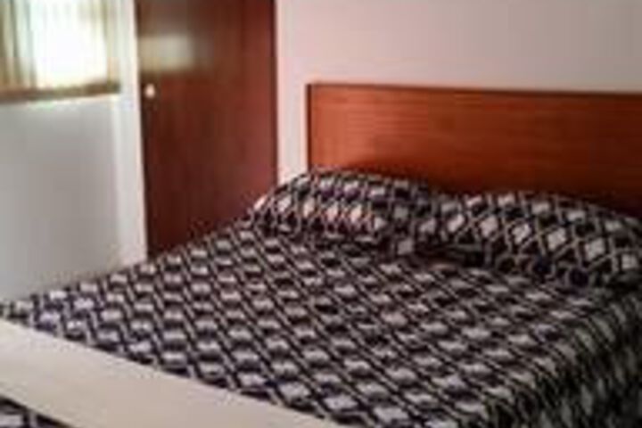 Room 11 of 26