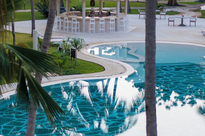 Pool 62 of 136