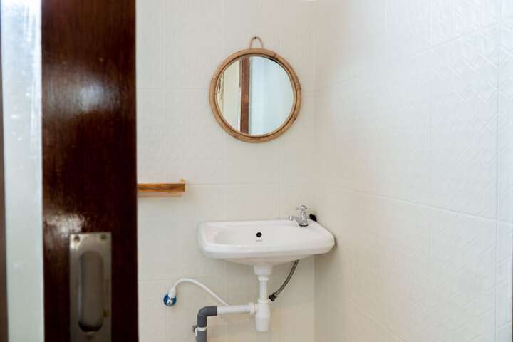 Room 18 of 33