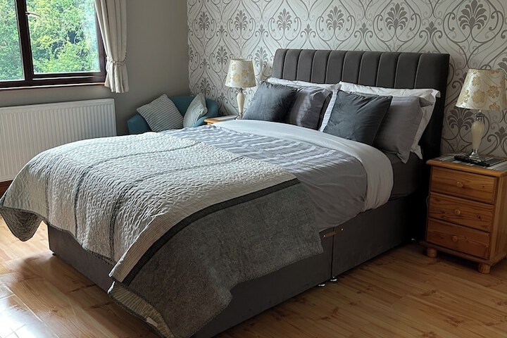 Room 3 of 18