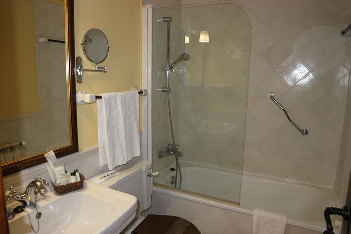 Bath Photo