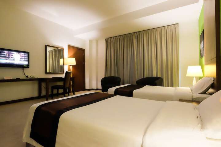 Room 28 of 67