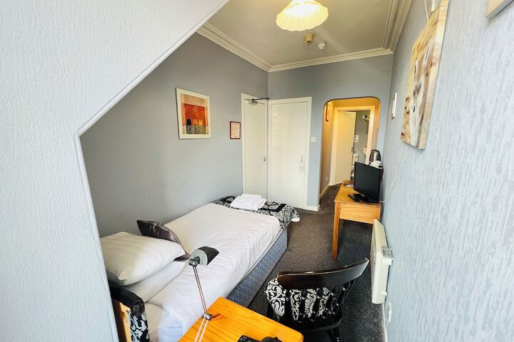 Room 25 of 78