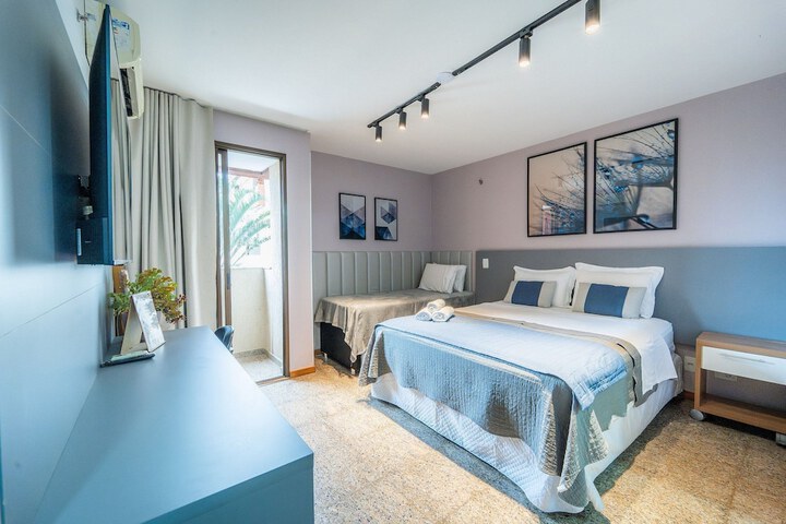 Room 3 of 184