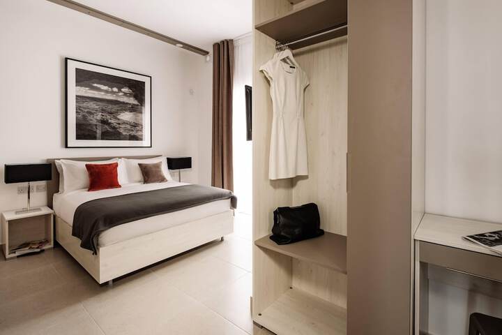 Room 5 of 23