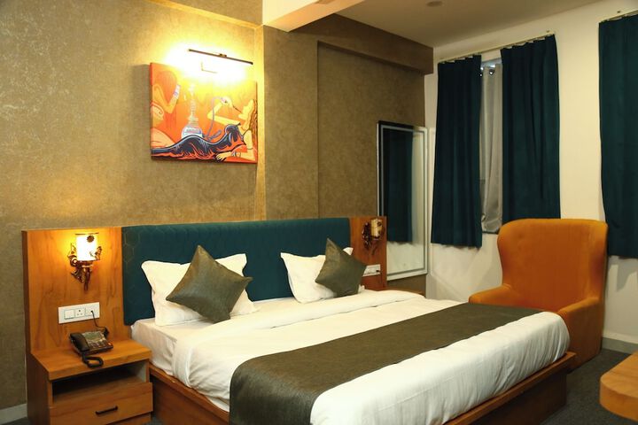 Room 9 of 55
