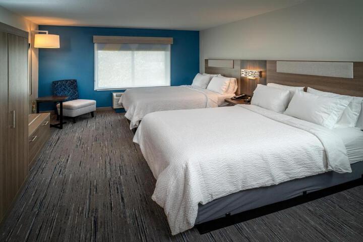 Standard 2 Queen Beds Extra Floor Space (19 of 19)
