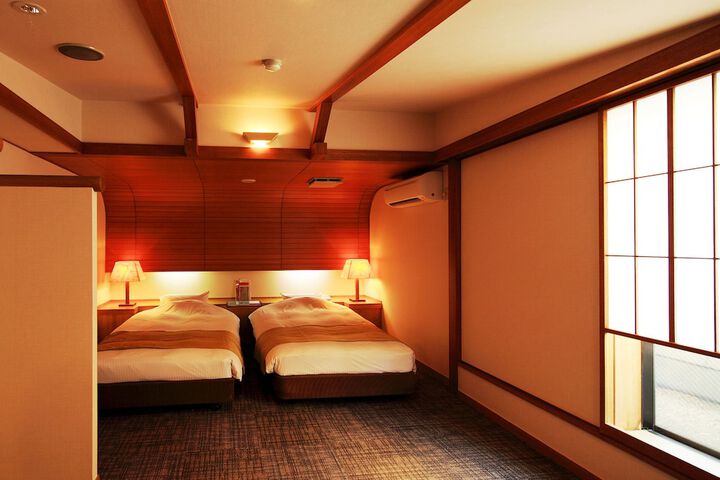 Room 6 of 21