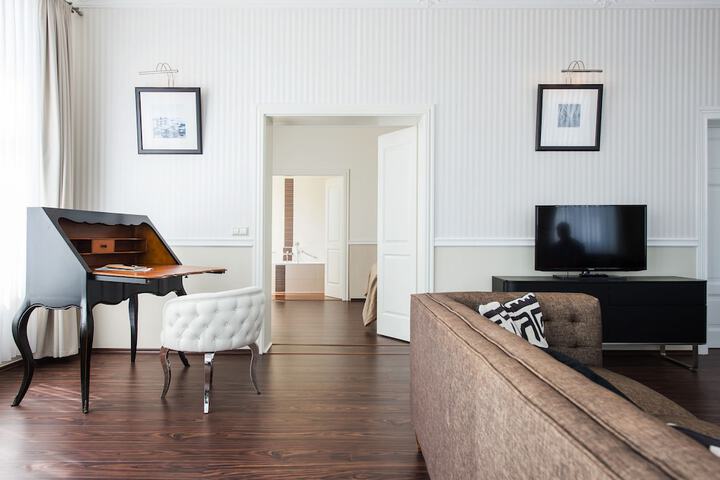 Room 46 of 69