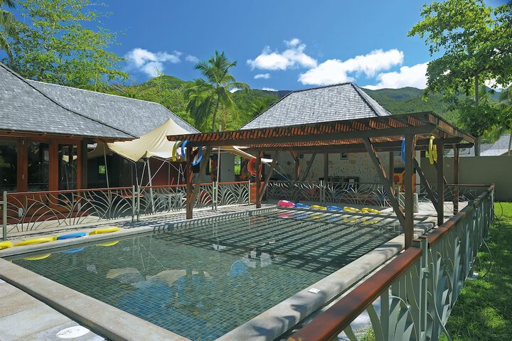 Pool 92 of 307