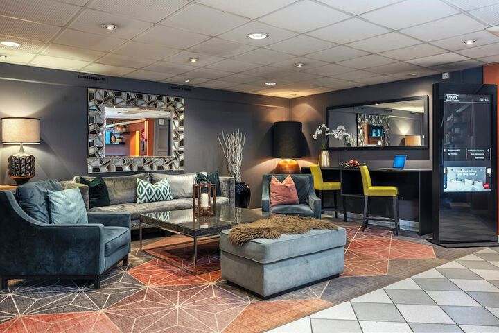 Lobby Photo