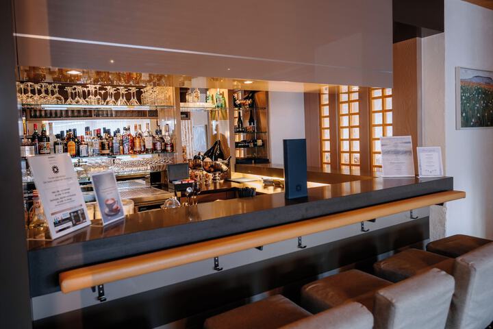 Lounge 80 of 98
