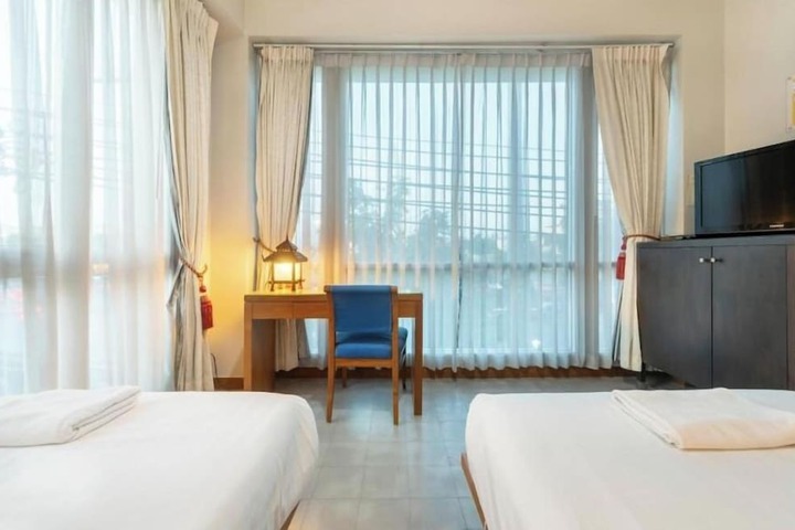 Room 11 of 29
