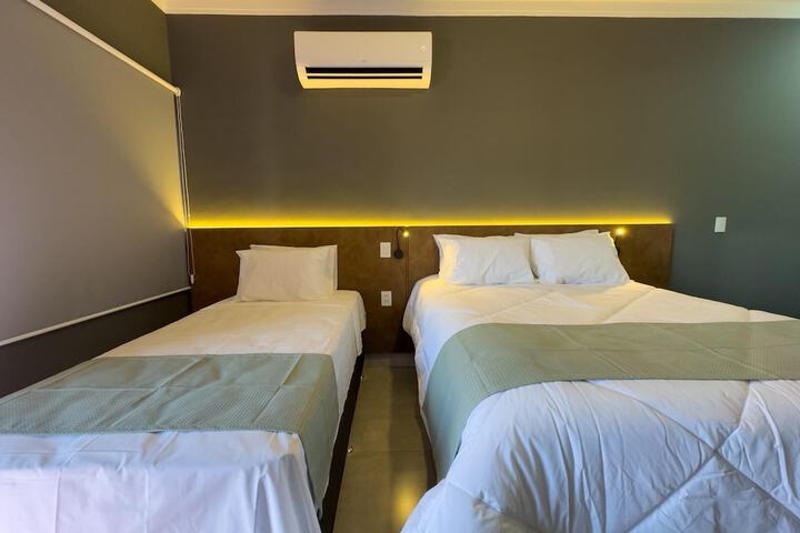 Room 9 of 33
