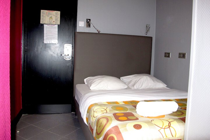 Room 7 of 49