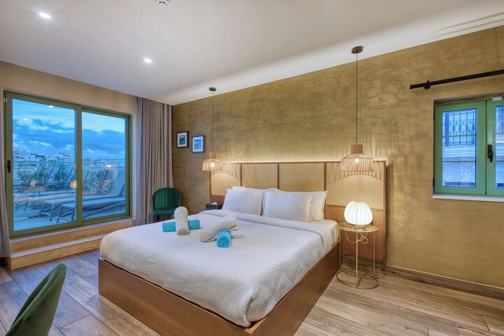 Room 14 of 98