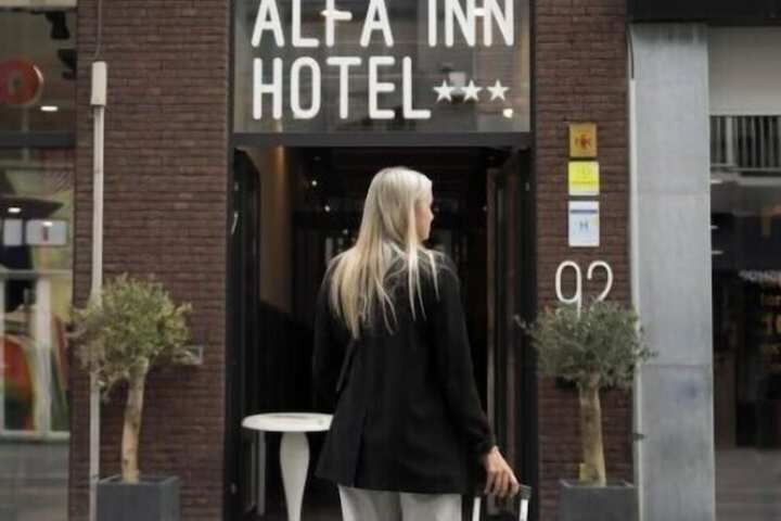 Hotel 73 of 77
