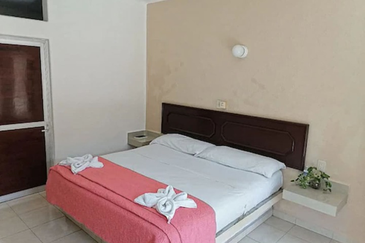 Room 3 of 13