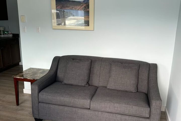 Room 14 of 30