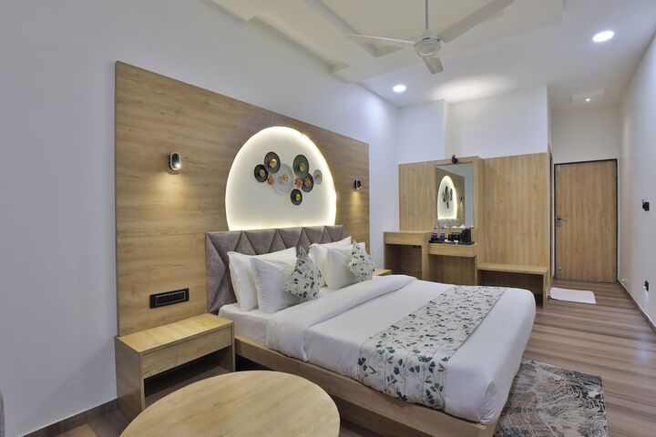 Room 6 of 45