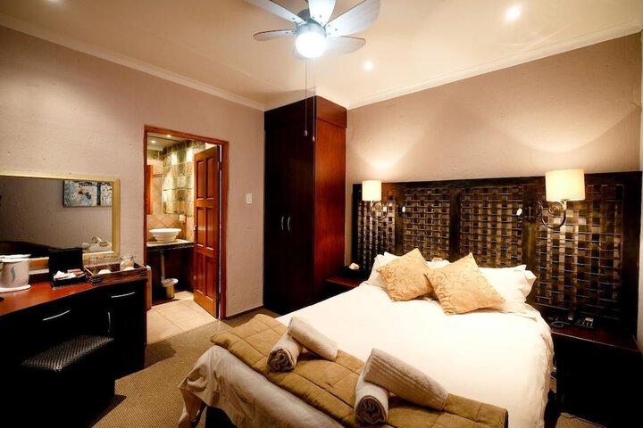 Room 9 of 47