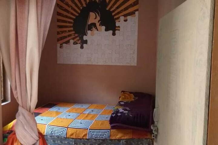 Room 7 of 38