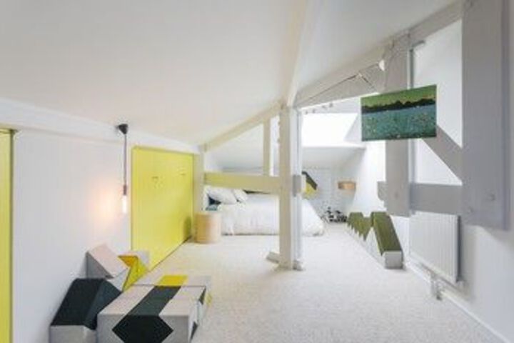 Room 8 of 24