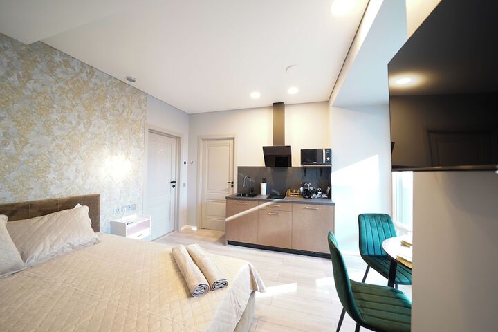 Room 2 of 72