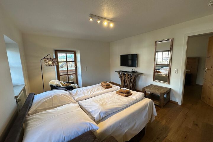 Room 115 of 221